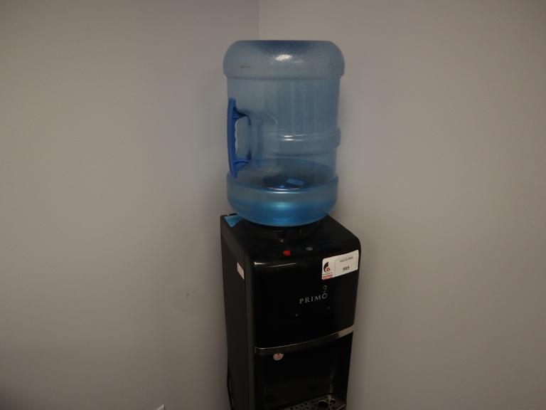 Primo Water Dispenser w Pet Bowl