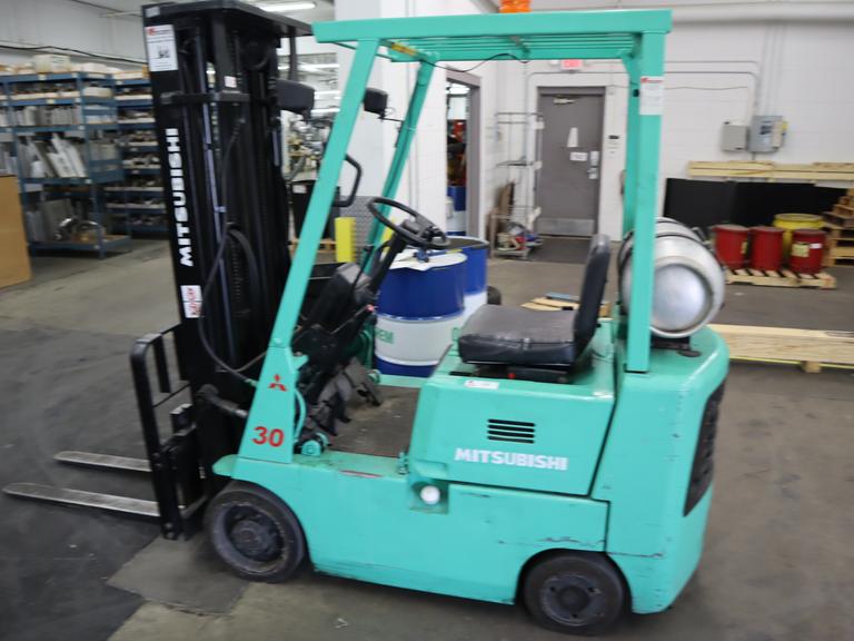 Mistubishi FGC15 Sit Down Propane Forklift Truck