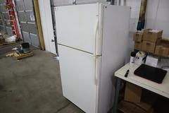 Kenmore Fridge Freezer Combo with Adjustable Shelves