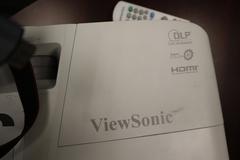 Viewsonic Projector w Remote
