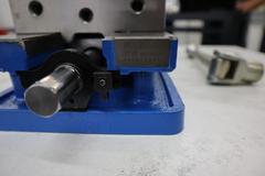 Kurt DX6 6" Machine Vise, Steel Jaws, Handle