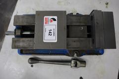 Kurt D688 6" Machine Vise with Steel Hard Jaws and Handle