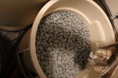 Rampe Finishing Bowl Vibratory Deburrer Finisher with Buckets of Extra Media