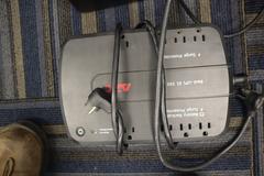 Power Banks (3) APC And (2) Cyber Power
