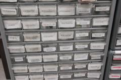 Metric and SAE Plug and Ring Gages in Multi Bin Organizers