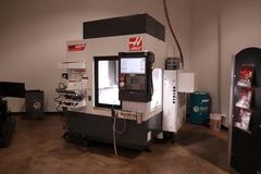Haas UMC-400SS CNC 5-Axis Vertical Machining Center, Ct40, 12K RPM, 30 ATC, Probing, 230mm Diameter Work Platter, High Speed Machining, Programmable Coolant Nozzle, Chip Auger