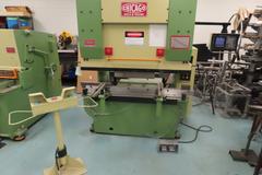Chicago Dreis & Krump HPB 4015 CNC Hydraulic Press Brake, Chicago SN-320D Control, 45 Ton, 60" Bed