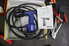 Gesipa Taurus 1 Pneumatic Speed Rivet Gun with Manual Riveters and Rivets