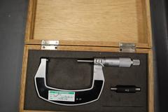 SPI & Etalon Standard Micrometers (6pcs), (2) Etalon 0-1", (2) Etalon 1-2", (1) SPI 2-3", (1) SPI 3-4", In Wood Cases