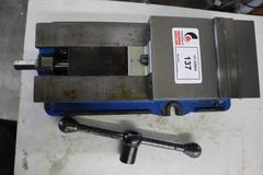 Kurt D688 6" Machine Vise with Steel Hard Jaws and Handle