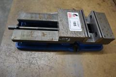 Kurt DX6 6" Machine Vise with Hard Jaws and Handle