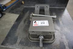 Kurt D-60 6" Machine Vise with Handle