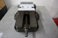 Kurt D-675 6" Machine Vise with Swivel Base, Aluminum Soft Jaws and Handle