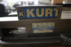 Kurt D-675 6" Machine Vise with Handle