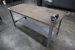 Work Bench with 40 Taper Tool Vise
