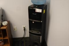 Primo Water Dispenser w Pet Bowl
