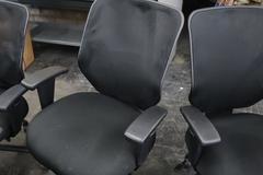 Matching Black Office Chairs (5)