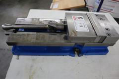 Kurt DX6 6" Machine Vise with Steel Hard Jaws and Handle