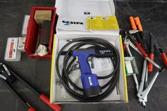 Gesipa Taurus 1 Pneumatic Speed Rivet Gun with Manual Riveters and Rivets