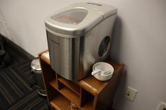 Frigidaire Ice Maker with Cart