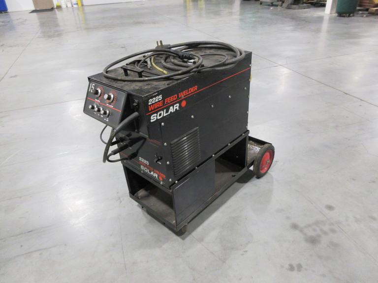 Solar 2225 industrial MIG  225-amp Wire Feed Welder, Single Phase 208/220V Power Source, with Accessories