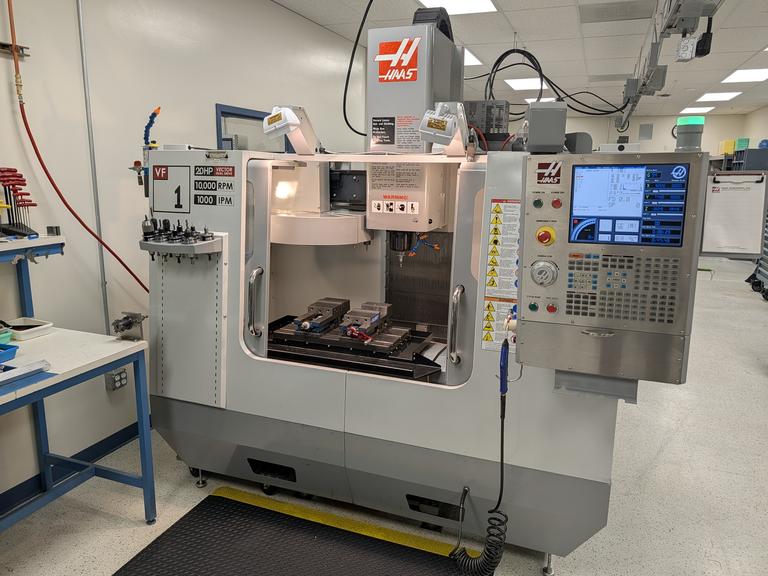 Haas VF-1D CNC Vertical Machining Center, Haas Coldfire CNC Control, 10,000 RPM, 20 ATC, LESS THAN 3000 SPINDLE HOURS