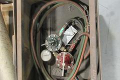 Pedestal Mount, Manual Rotary Cutting Torch, with Smith's Adjustable Mount Oxy/Acetylene Torch